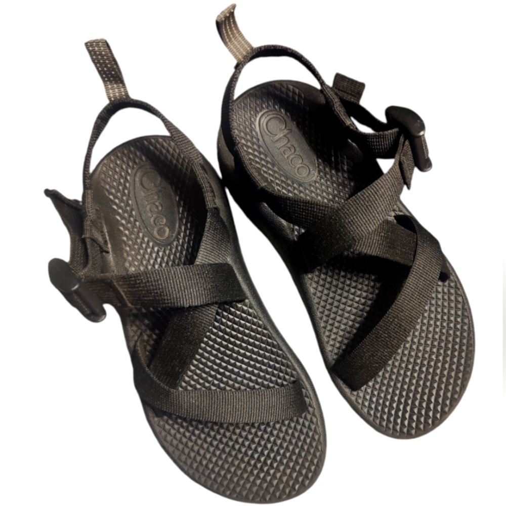 Solid black 🖤 single strap Chaco Sandals
